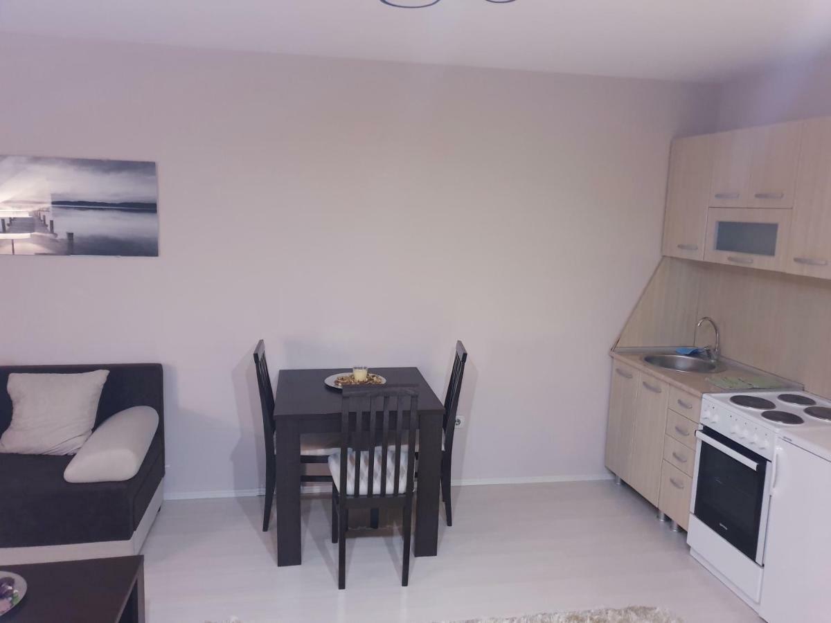 Apartmani Stari Grad Cacak Exterior photo